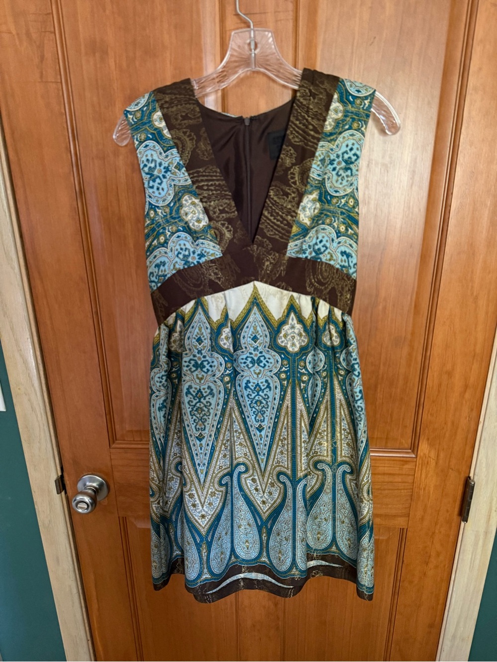 Anna Sui V-Neck Printed Sleeveless Dress in Teal and Brown Metallic. Size 2